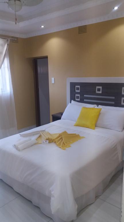 The Whitehouse Hotel Port Shepstone Bagian luar foto