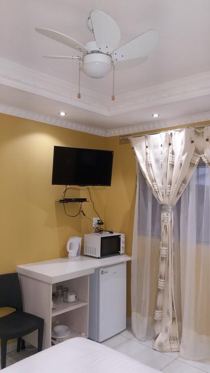 The Whitehouse Hotel Port Shepstone Bagian luar foto
